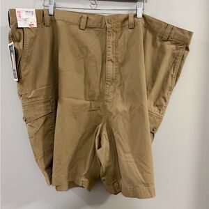 NWT Roundtree & Yorke Brown Side Elastic Cargo Shorts. Size 54